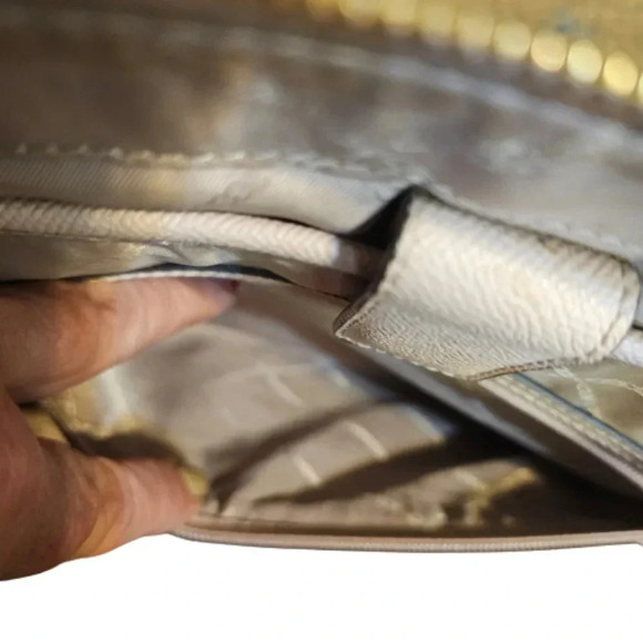 Michael Kors Maddie Tote - Picture 11 of 16